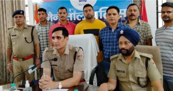 afd6cd22 9557 4584 88ff e866addc8842