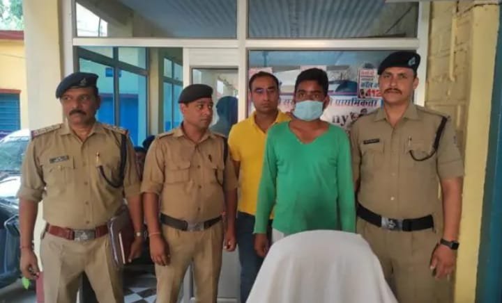 शिक्षक बना शैतान, दो साल की मासूम से दुष्कर्म के बाद कर दी हत्या शव दफनाया 1 b18deb9f 20f0 4bdf b761 f87dc0ef0943