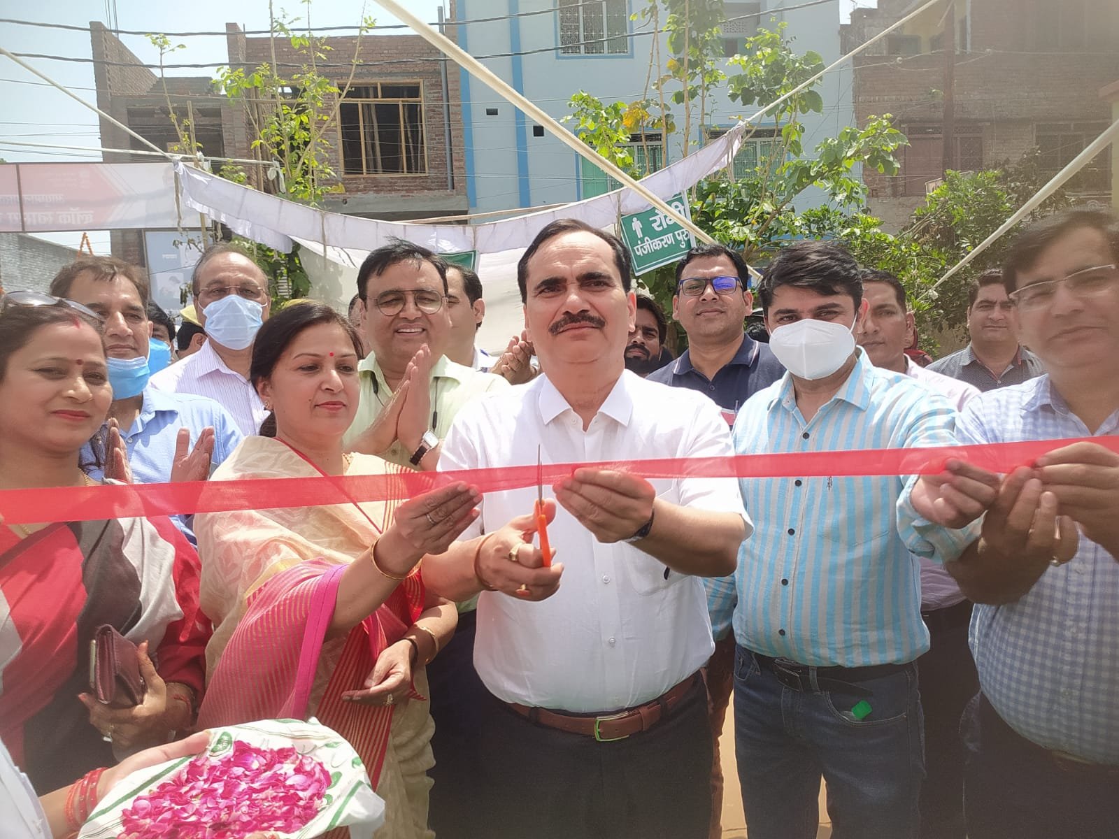 d356580e 49f4 42c0 b181 2899140e036c