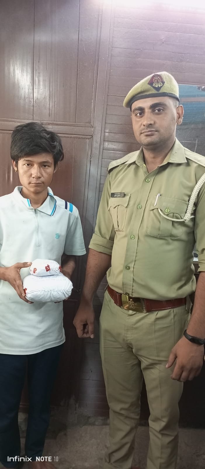 एनसीआर क्षेत्र में गांजे की तस्करी करने वाले 01 गांजा तस्कर को पुलिस ने किया गिरफ्तार 3 fe4dd097 10f3 4fdd 9b23 ba97671c5fd0