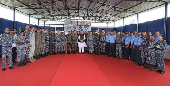 संरक्षण मंत्री राजनाथ सिंह यांनी अंदमान आणि निकोबार बेटांच्या दौऱ्यादरम्यान देशाचे दक्षिण टोक असलेल्या इंदिरा पॉइंटला दिली भेट 7 image0024X9Y